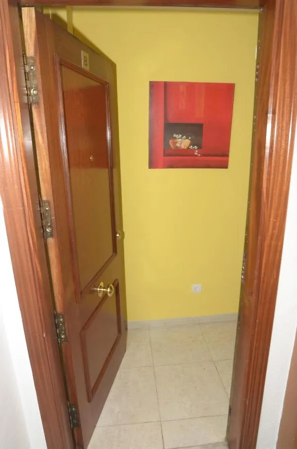 Homestay Habitacion Grande Con Terraza Privada, Malaga Centro Spain