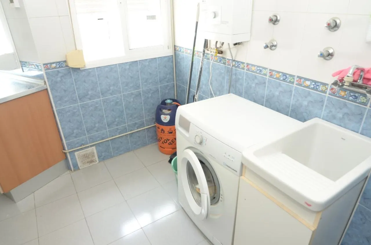 Habitacion Grande Con Terraza Privada, Malaga Centro Spain
