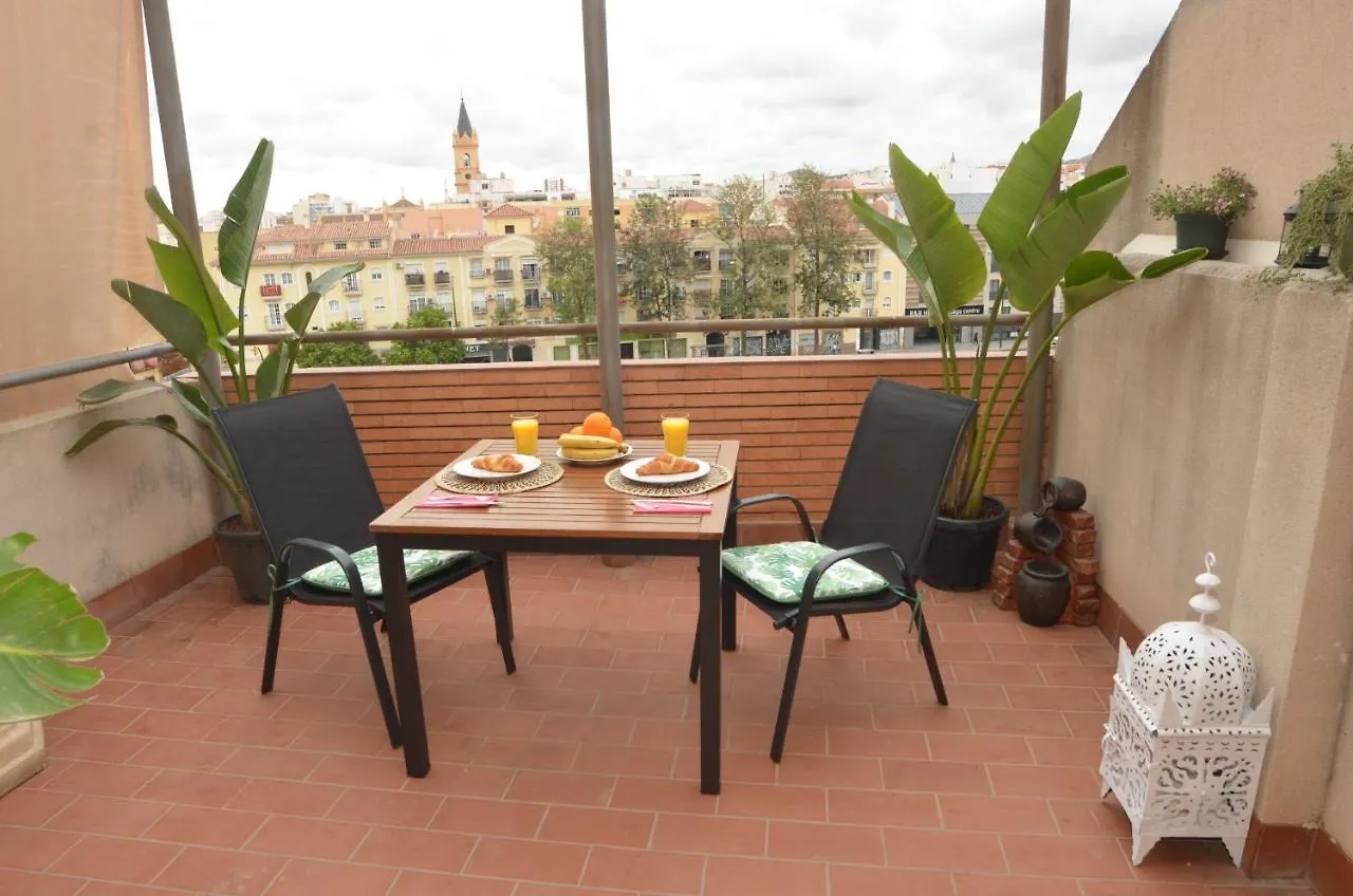 Habitacion Grande Con Terraza Privada, Malaga Centro Homestay